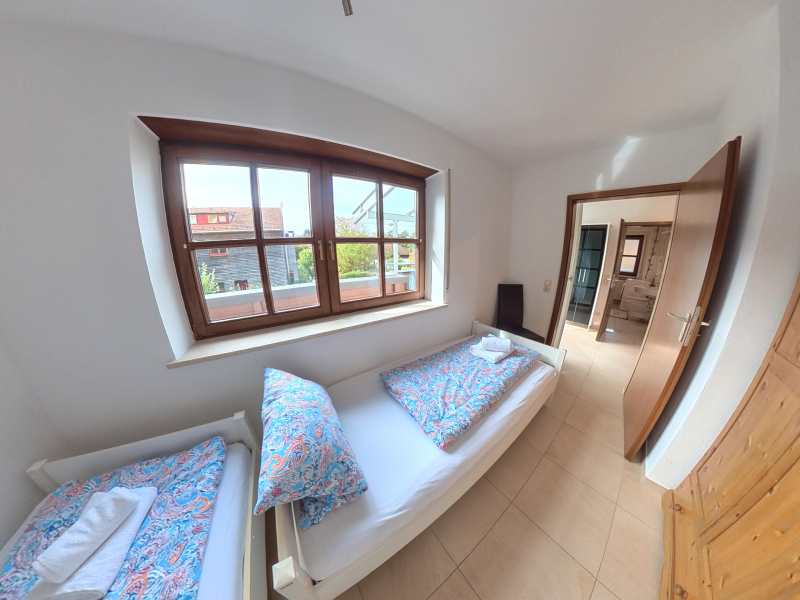 Schlafzimmer 2