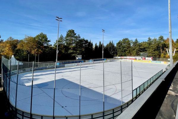 Eislaufen im Eisstadion der AmperOase FFB
